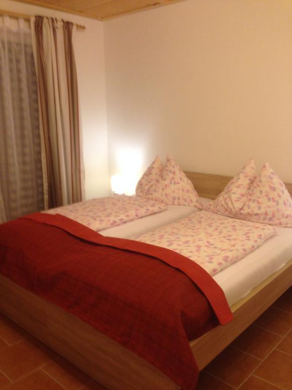 Hotel Panoramahof Holly Obervellach Zimmer foto